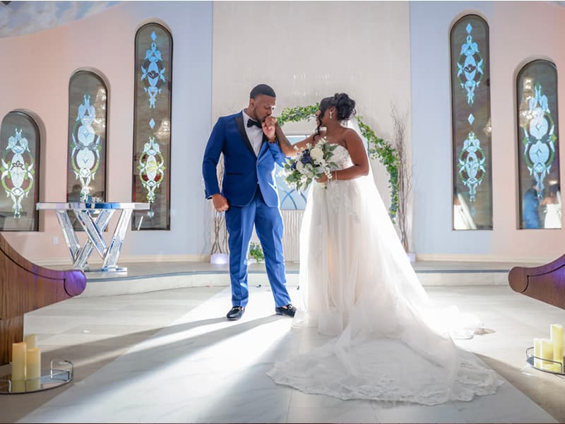 Newlyweds in Vegas Weddings