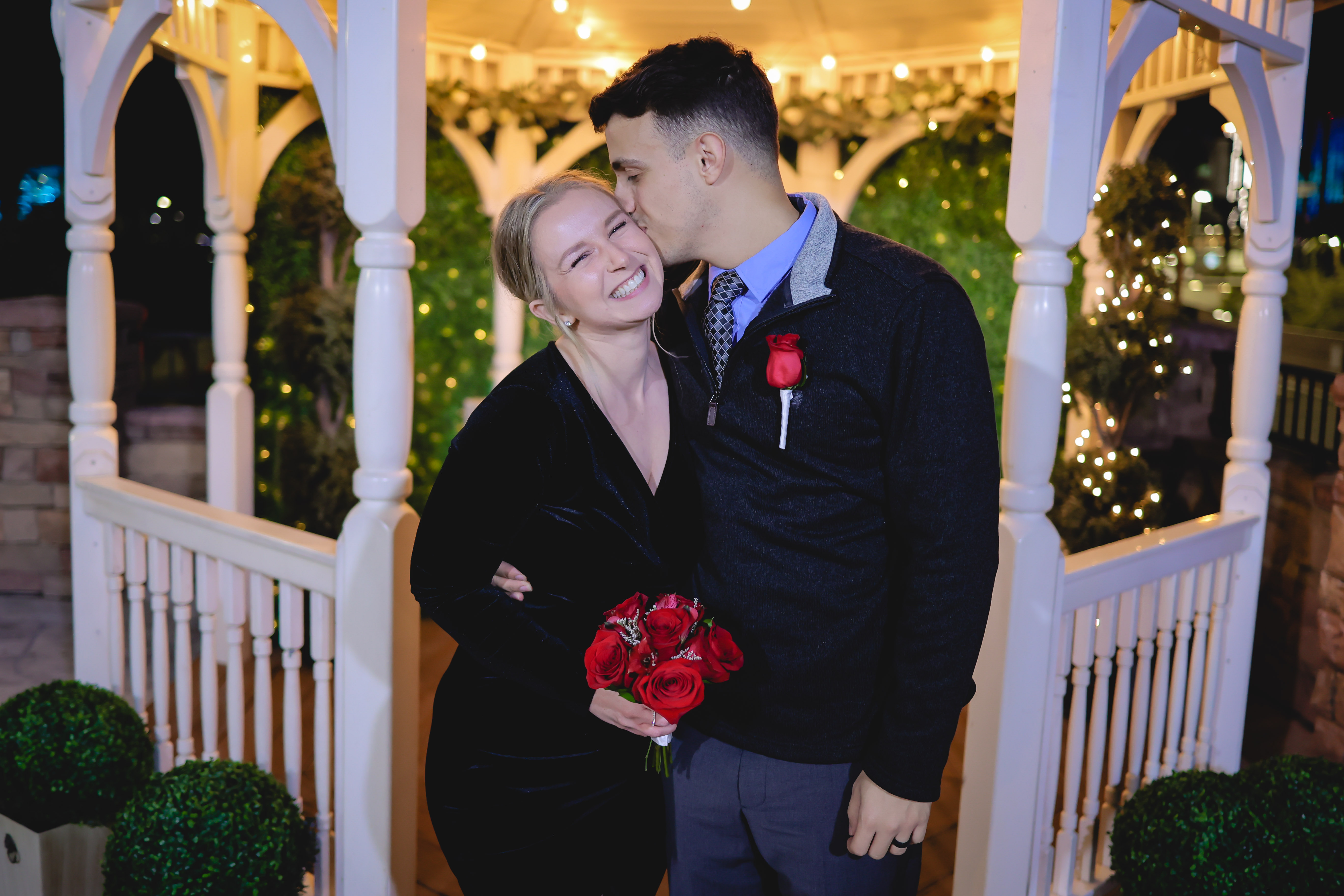 Just Married in Vegas- Happy couple review