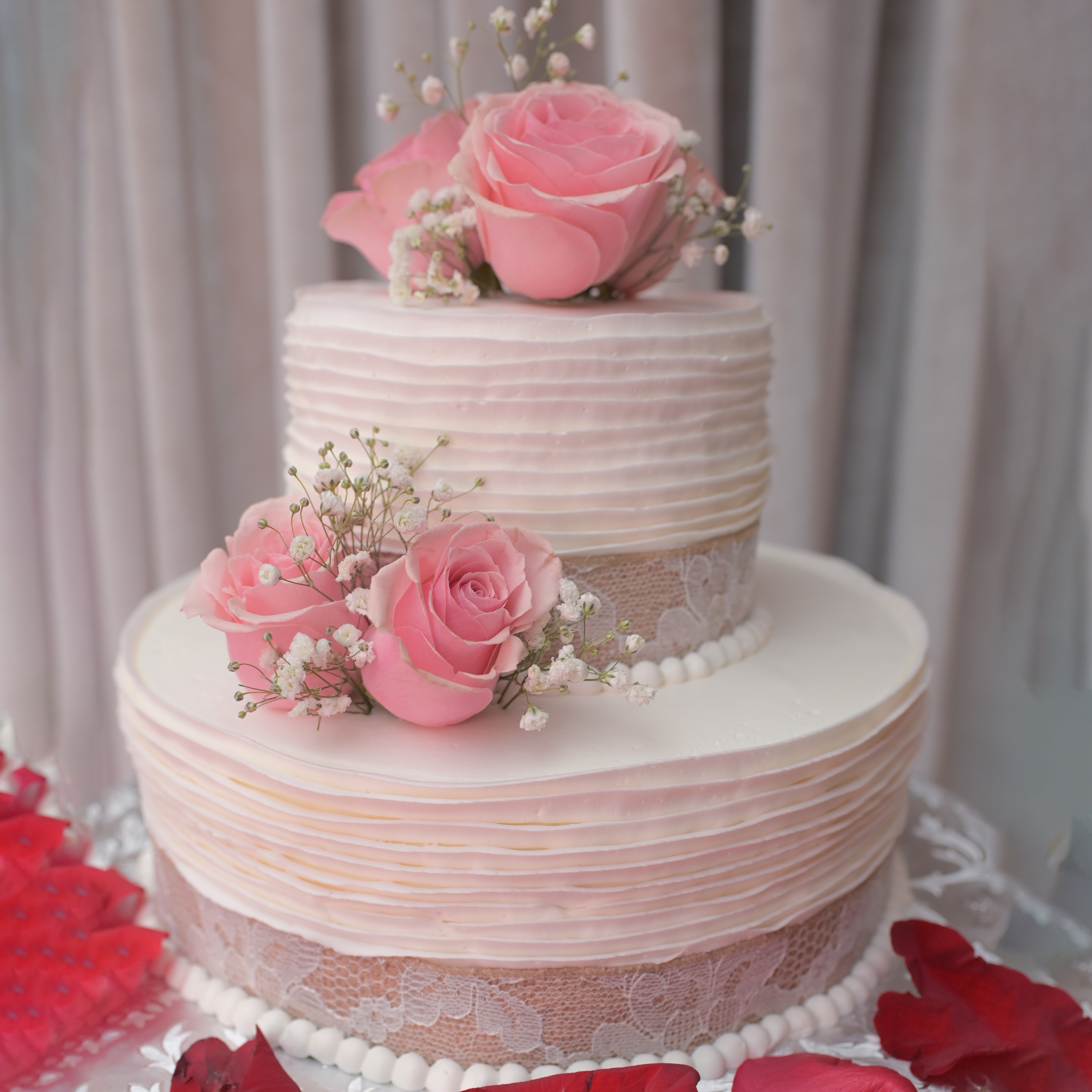 Rustic Chic wedding cake with pink roses