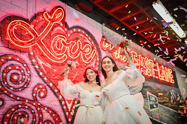 Vegas wedding chapel drive thru marriage in a limousine