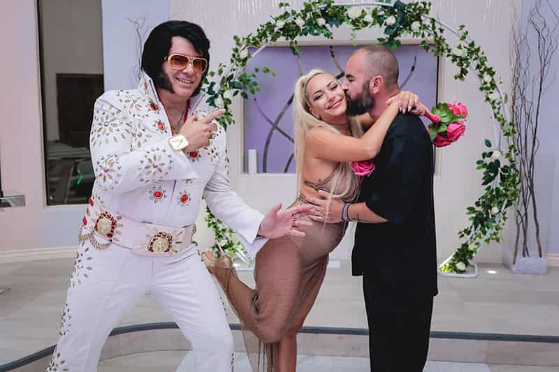 The King of Rock n Roll performing a marriage