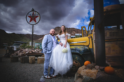 Rustic outdoor wedding near Vegas