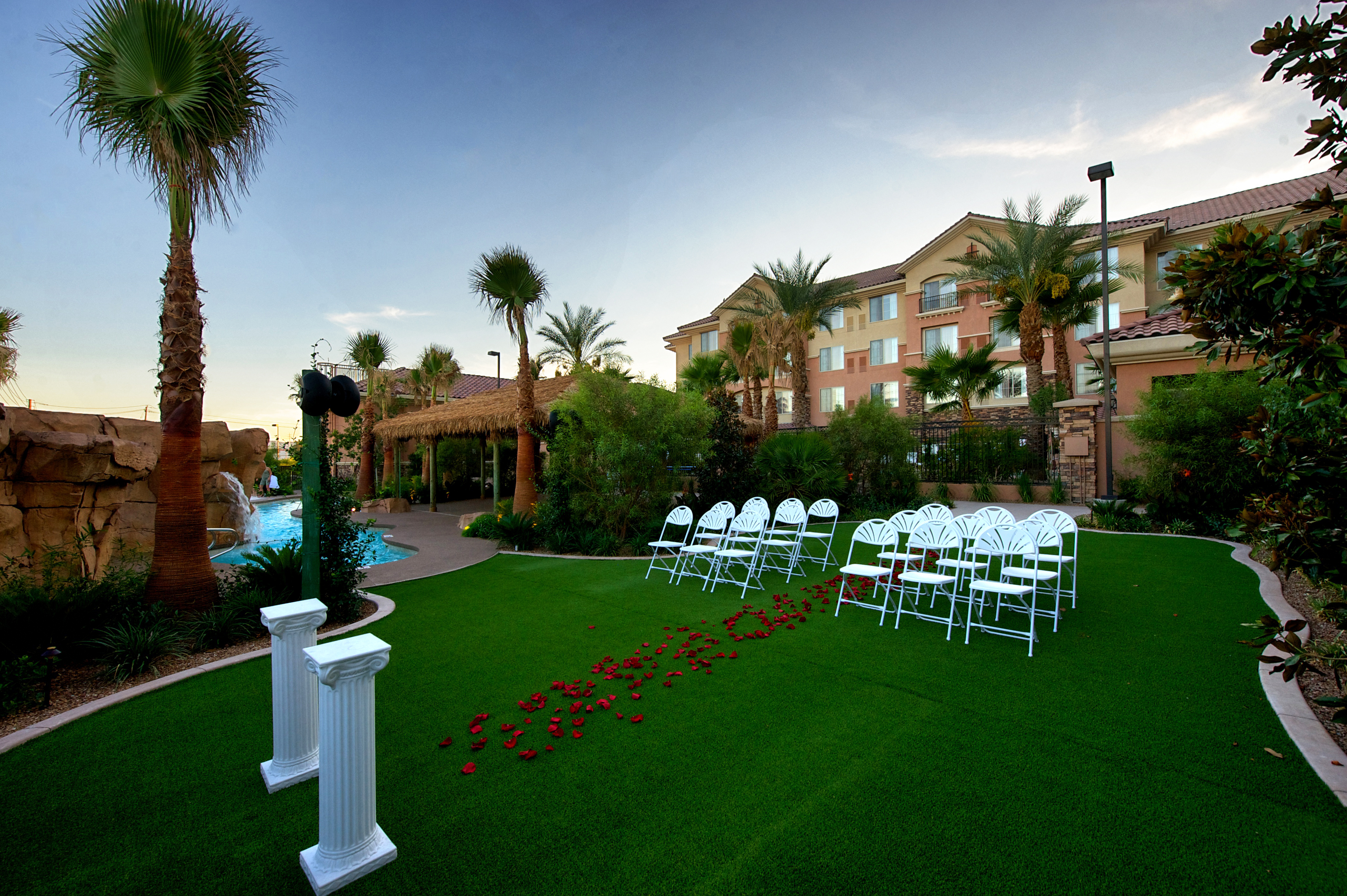 Hilton Hawaiian Garden Inn Hotel Wedding venue